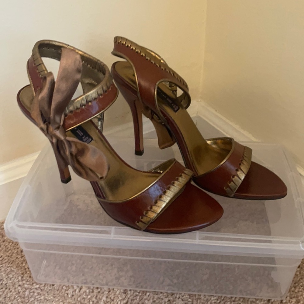 Women’s shoes